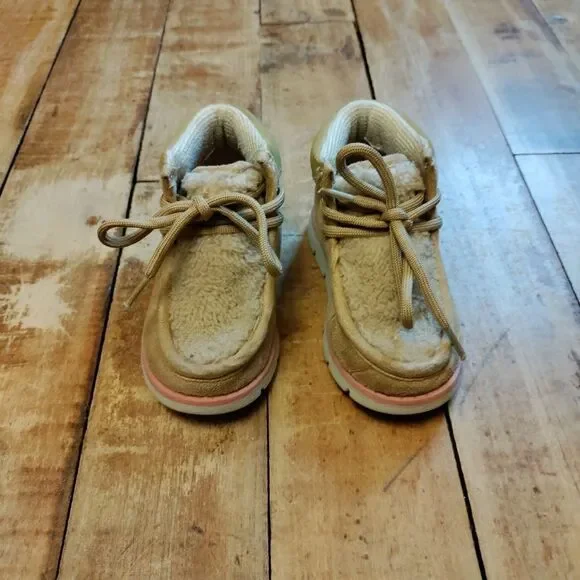 Oshkosh boots size 5 tan girls Sherpa detail pink - Picture 3 of 7